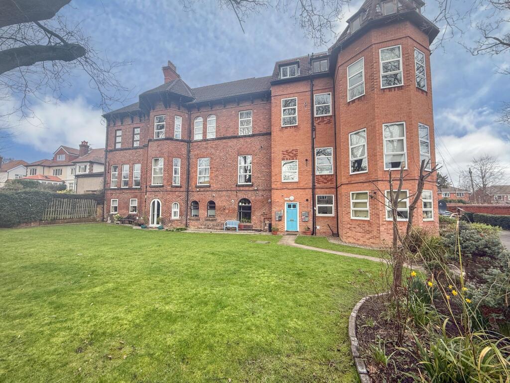 Main image of property: Devonshire Place, Oaklands, CH43