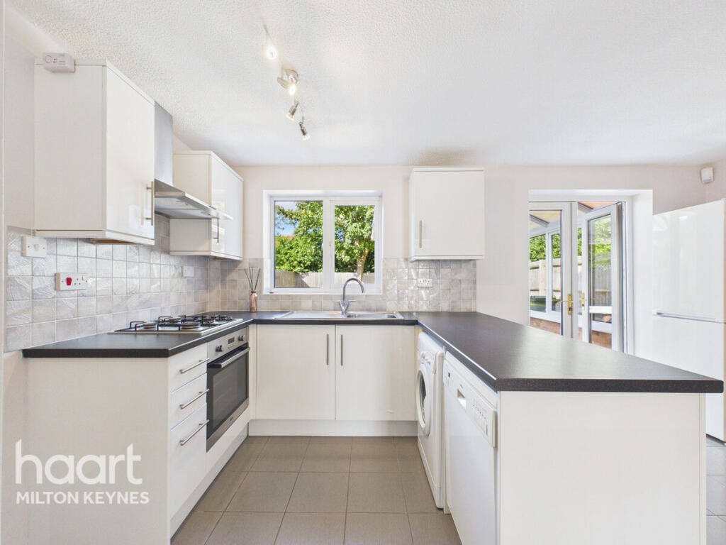 House in Milton Keynes, Walnut Tree, Walton - View 4