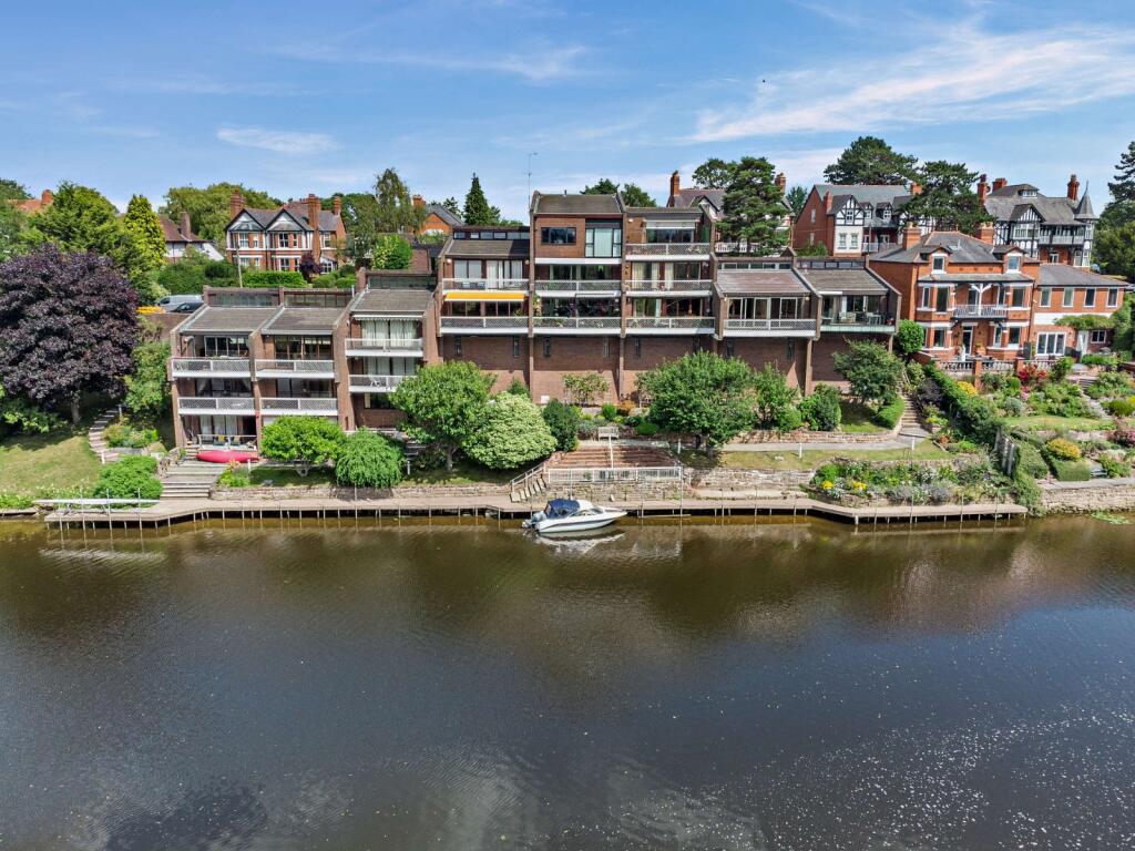 Main image of property: Dee Banks, Great Boughton, Chester, Cheshire, CH3