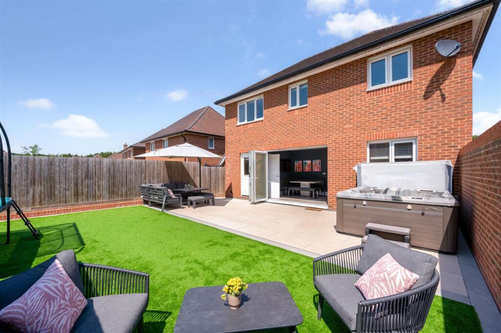 House in Winchester, Newlands - View 2