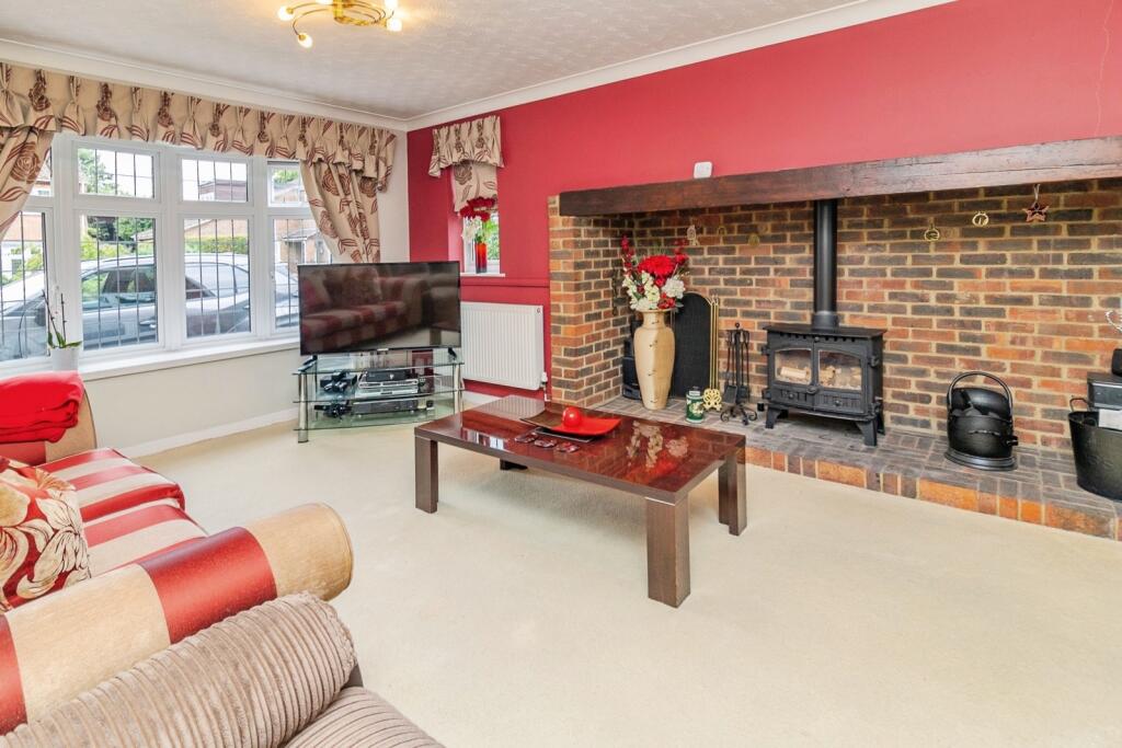 Faulkners Way, Leighton Buzzard, Bedfordshire, LU7 photo 3