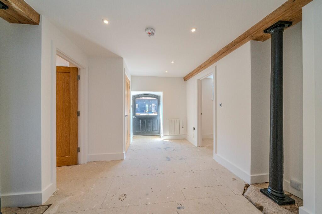 The Barns, Bunkers Lane, Hemel Hempstead, Hertfordshire, HP3 - View 6