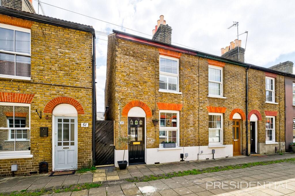 3-bed house on Woollard Street, Waltham Abbey, EN9, £375,000