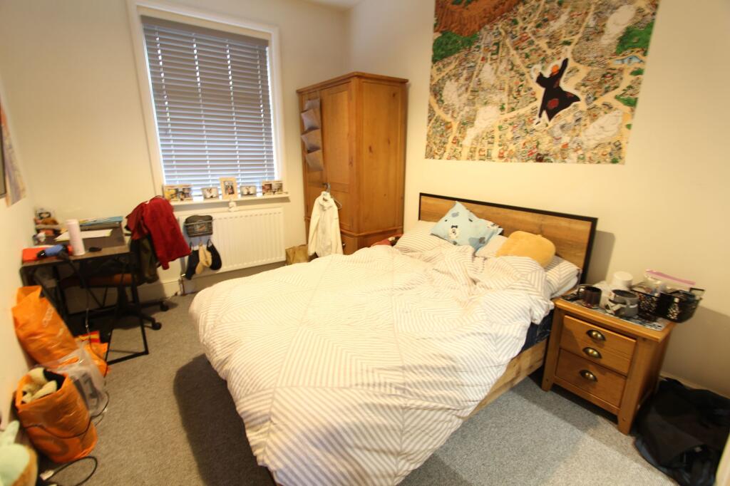 Apartment in Sheffield, Broomfield, Broomhall - View 3