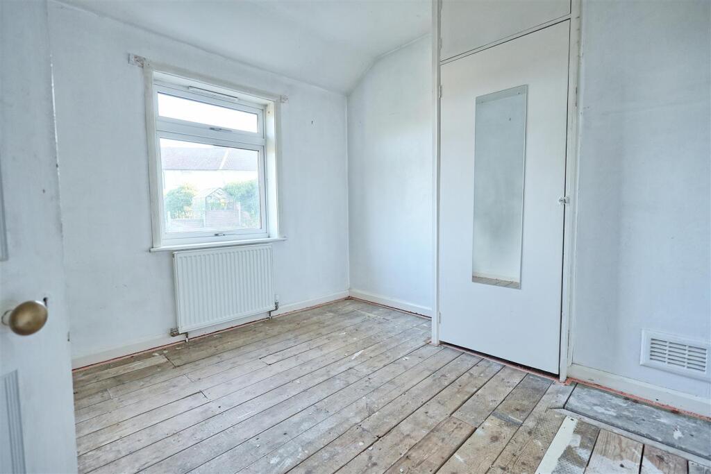 House in Hertford, Foxholes - More