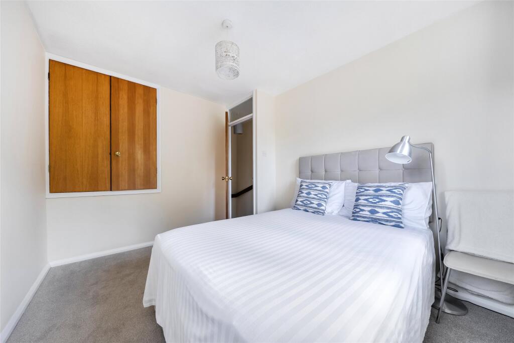 House in Sevenoaks - More