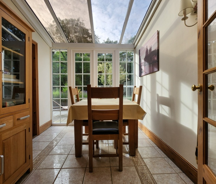 House in Ryde, Weeks - More