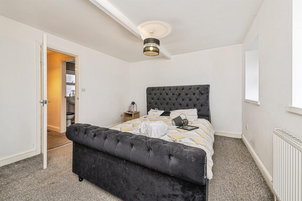 Additional image 5 of Henderson Place, Bradford