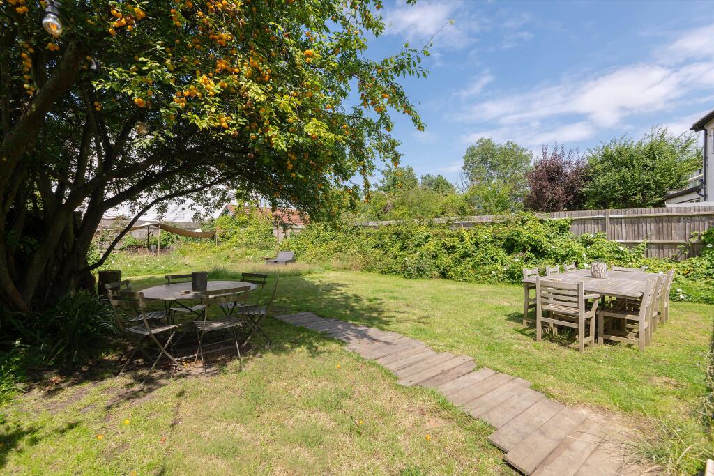 House in London, Brondesbury Park, Brondesbury - View 4