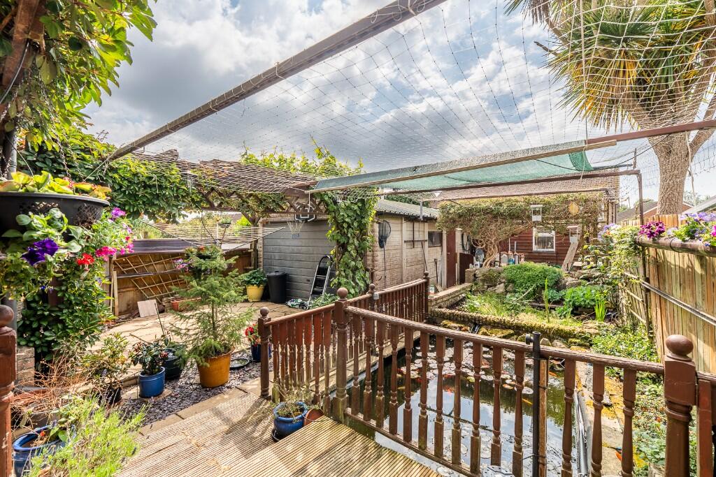 Upper Northam Road, Hedge End, SO30 photo 2