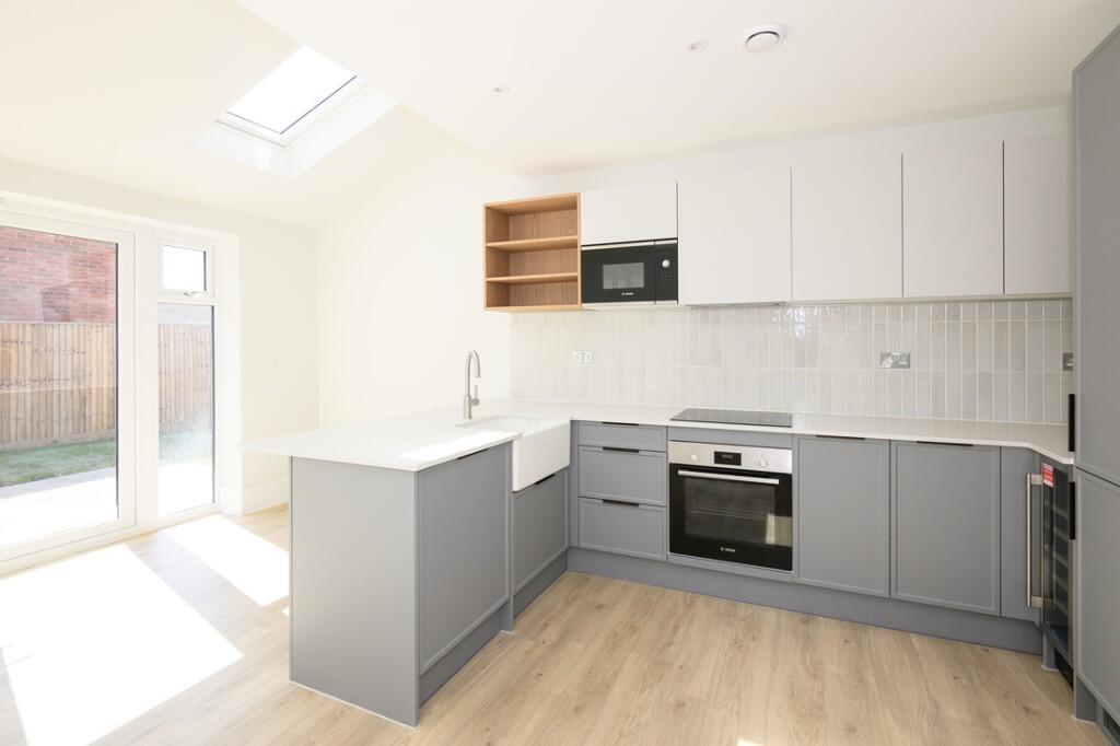 House in Guildford - View 3