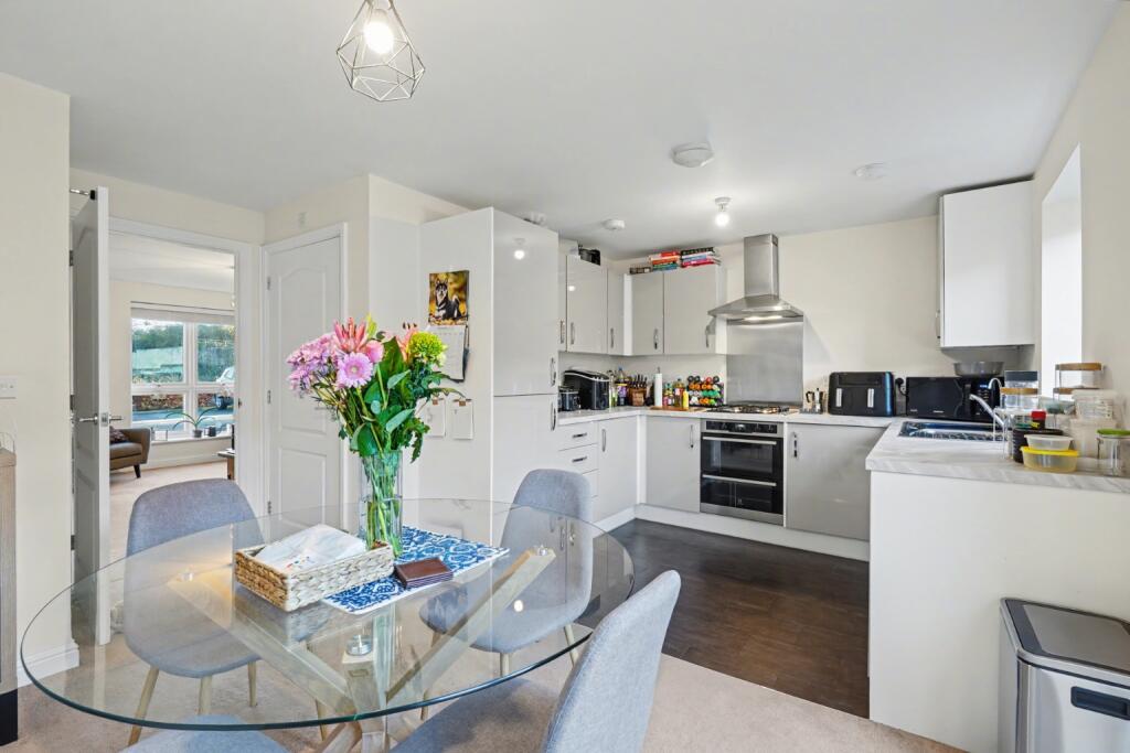 Redgrove Avenue, Sittingbourne, Kent, ME10 2FQ – pohled 3