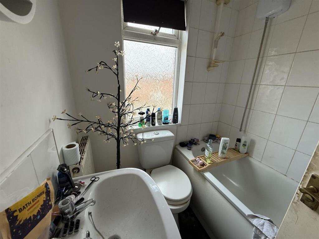 Roslyn Street, Darlington photo 4