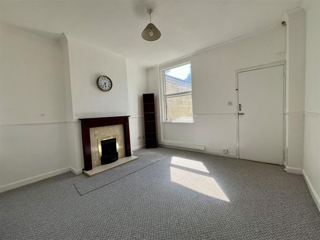 House in Wolverhampton - View 4