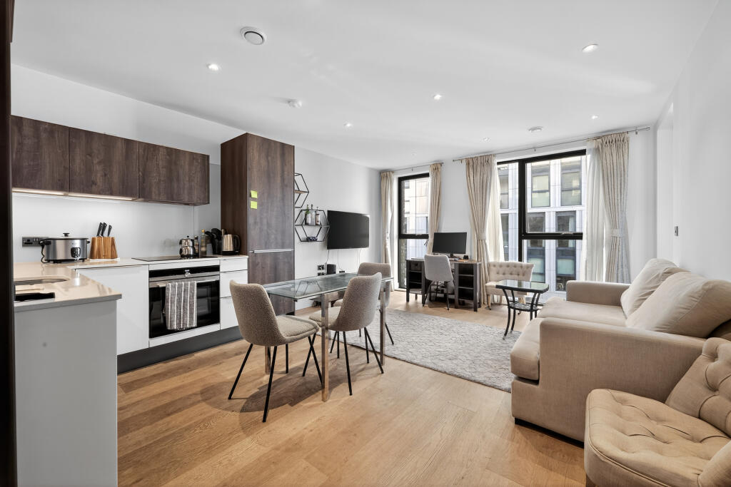 Apartment in London, Battersea Exchange, Clapham Junction - View 4