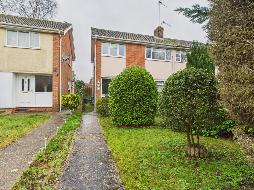 Main image of property: Highgate Road, Woodley, Reading RG5