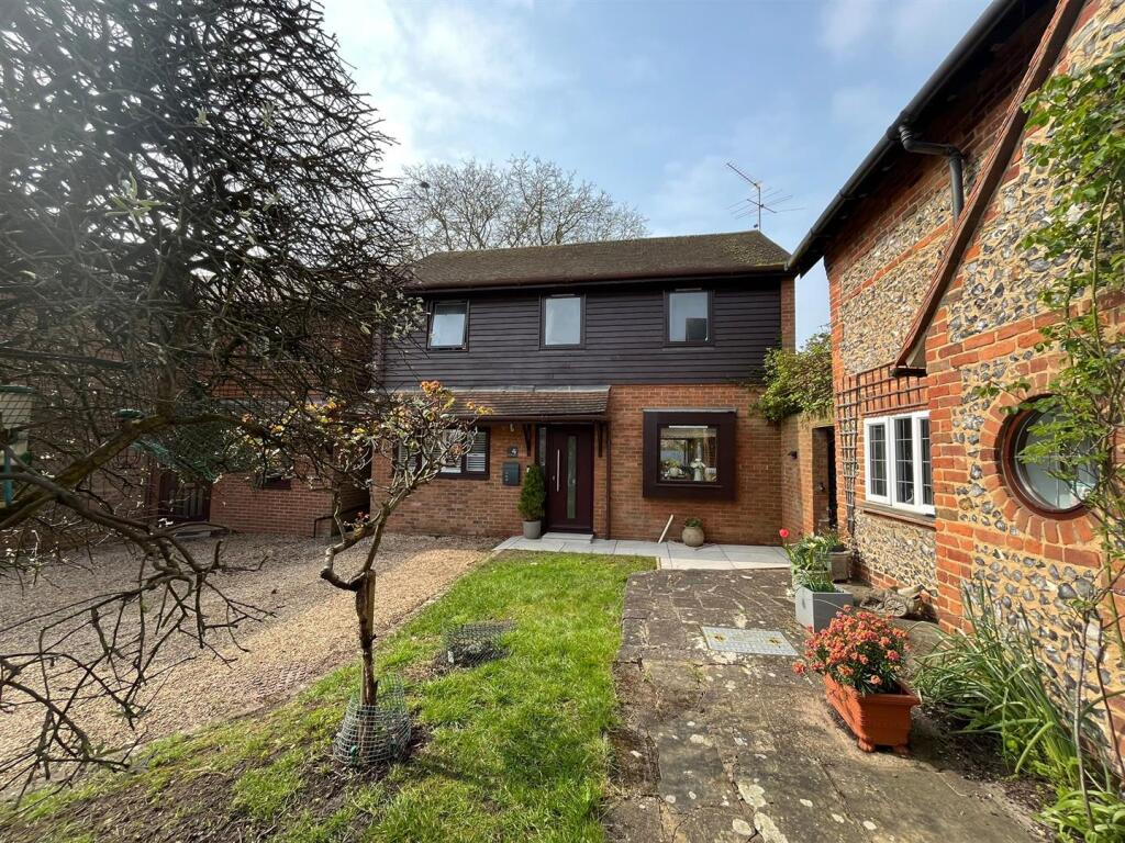 Main image of property: Oak Tree Road, Marlow