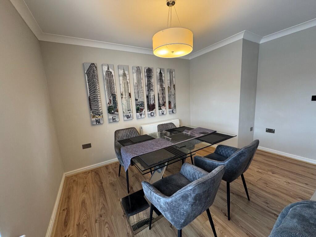 Additional image 5 of Dickens Heath Road, B90