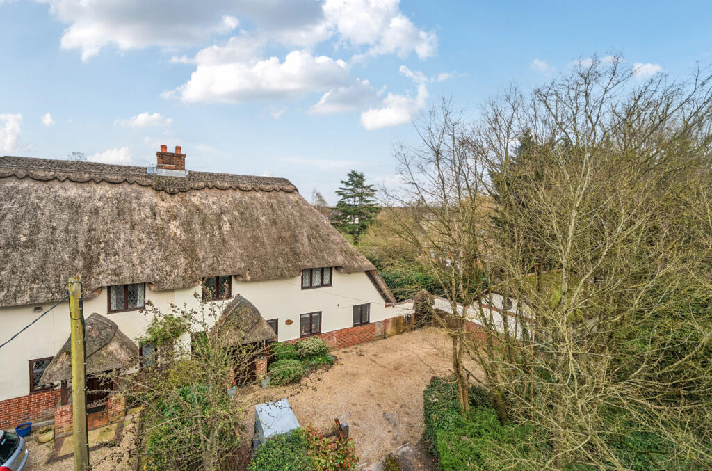 Main image of property: Stoneham Lane, Eastleigh, Hampshire
