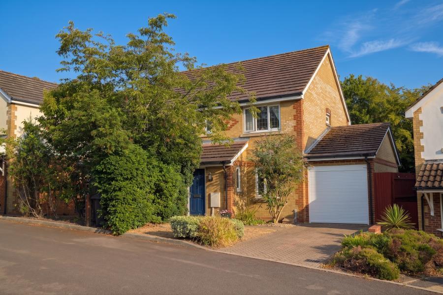 Main image of property: Knaphill, Woking, Surrey, GU21