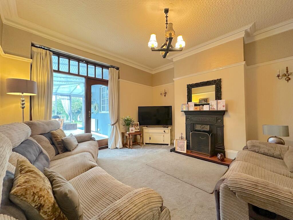 House in Walsall, The Flatts - More
