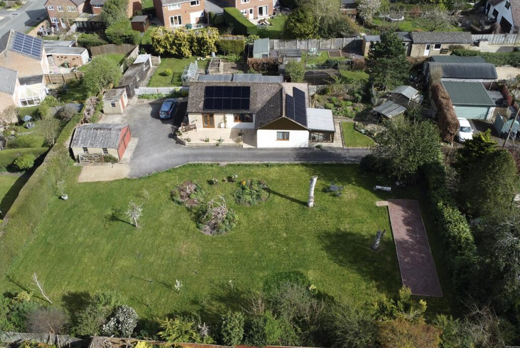 Main image of property: Highworth Road, Faringdon, SN7