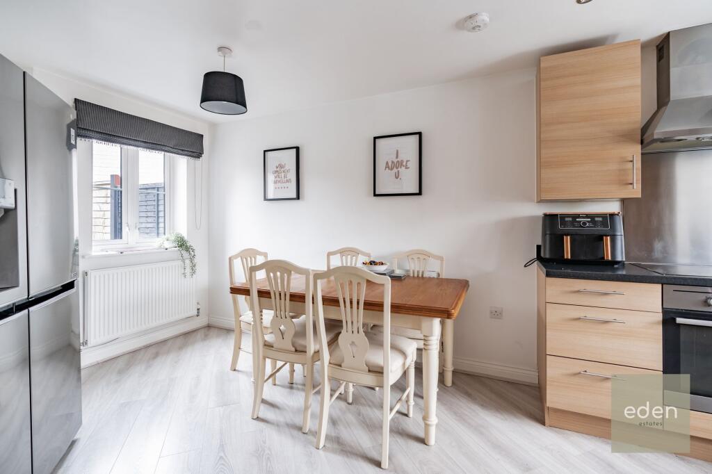 Fieldfare Drive, Maidstone, ME15 photo 3