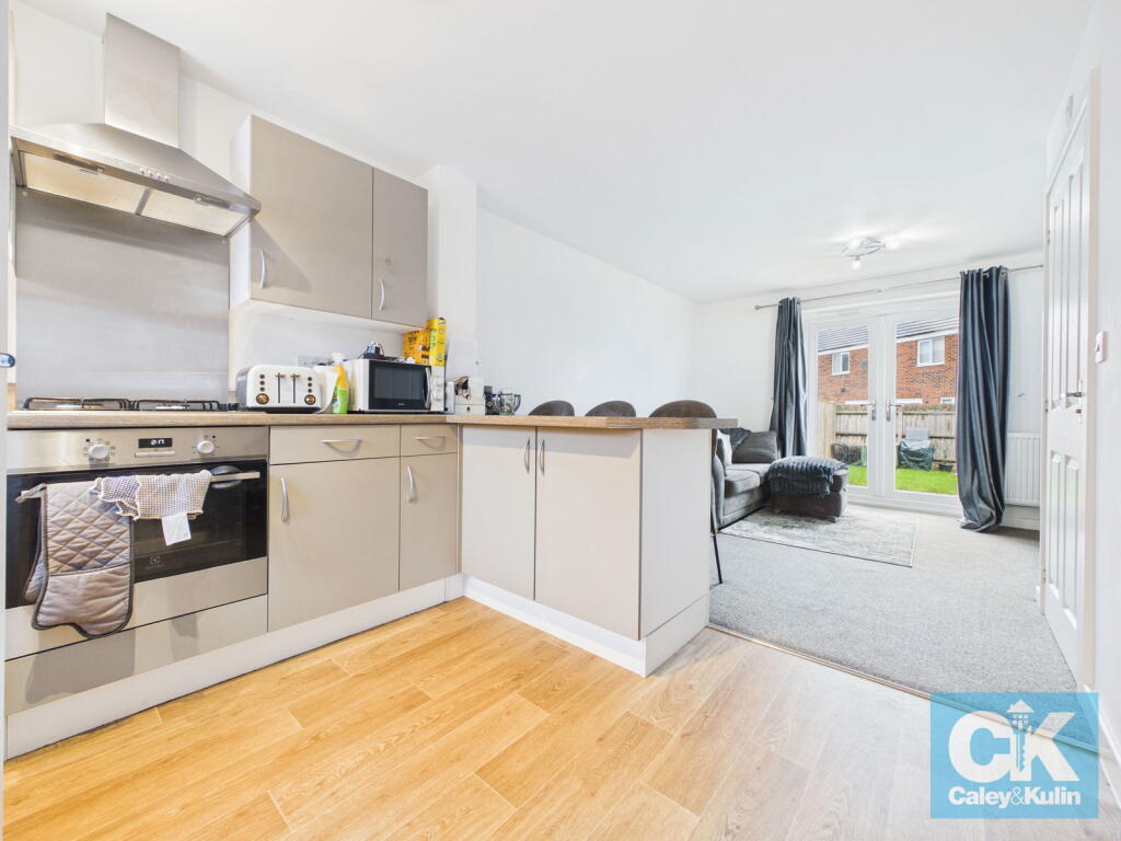 Montague Crescent, Penkridge, Staffordshire, ST19 5SQ photo 2