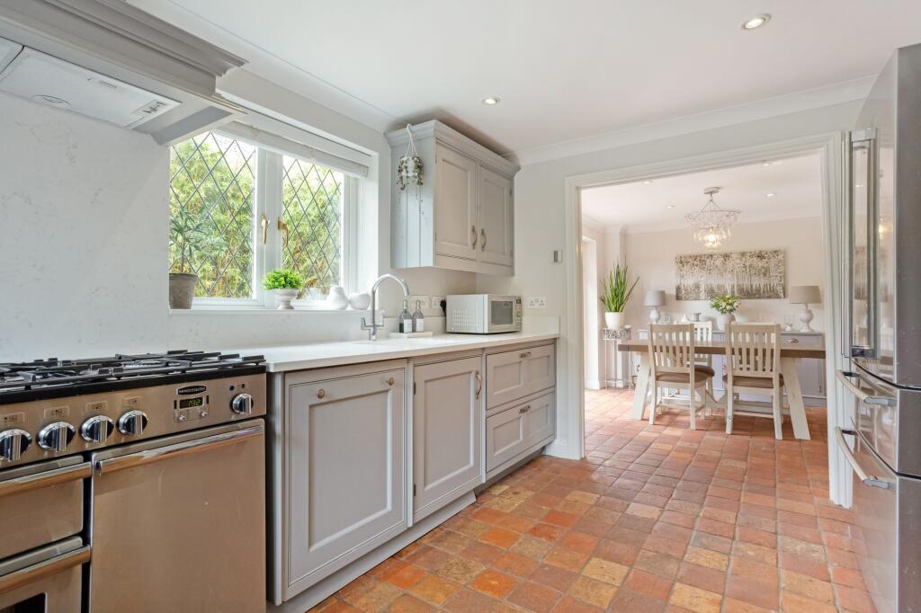 Southby Drive, Fleet, GU51 photo 4
