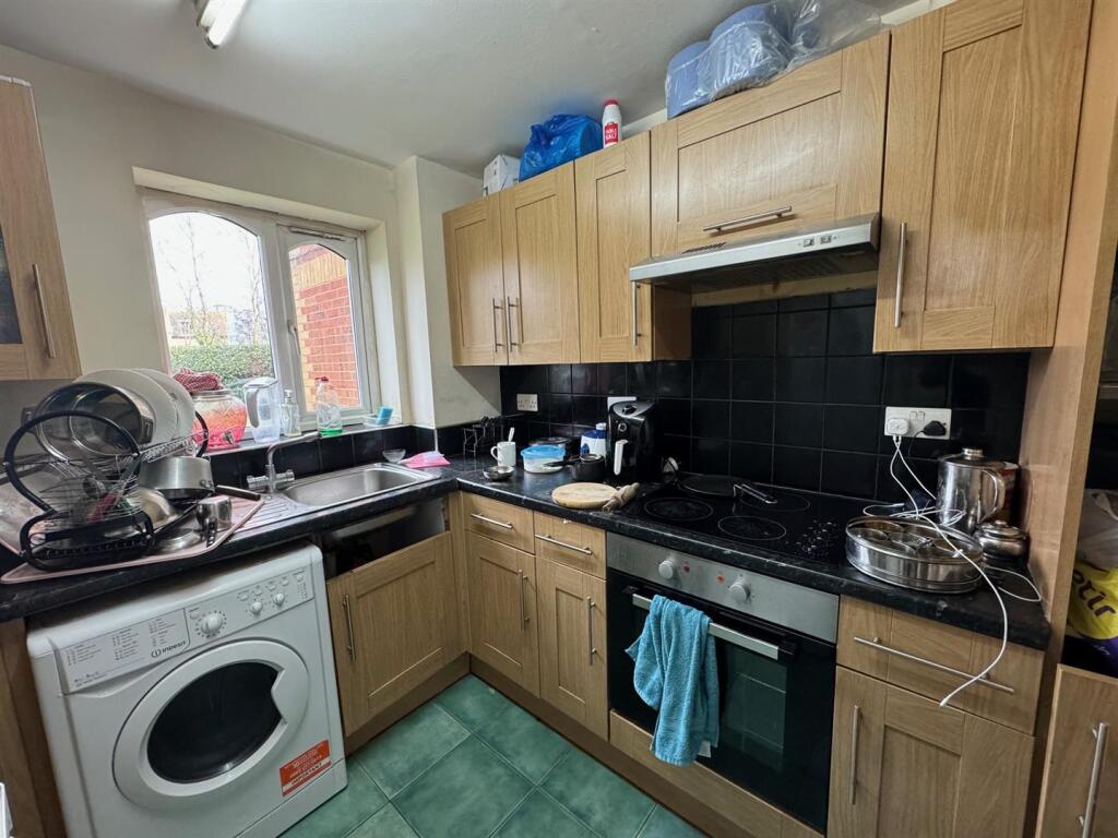Apartment in London - More