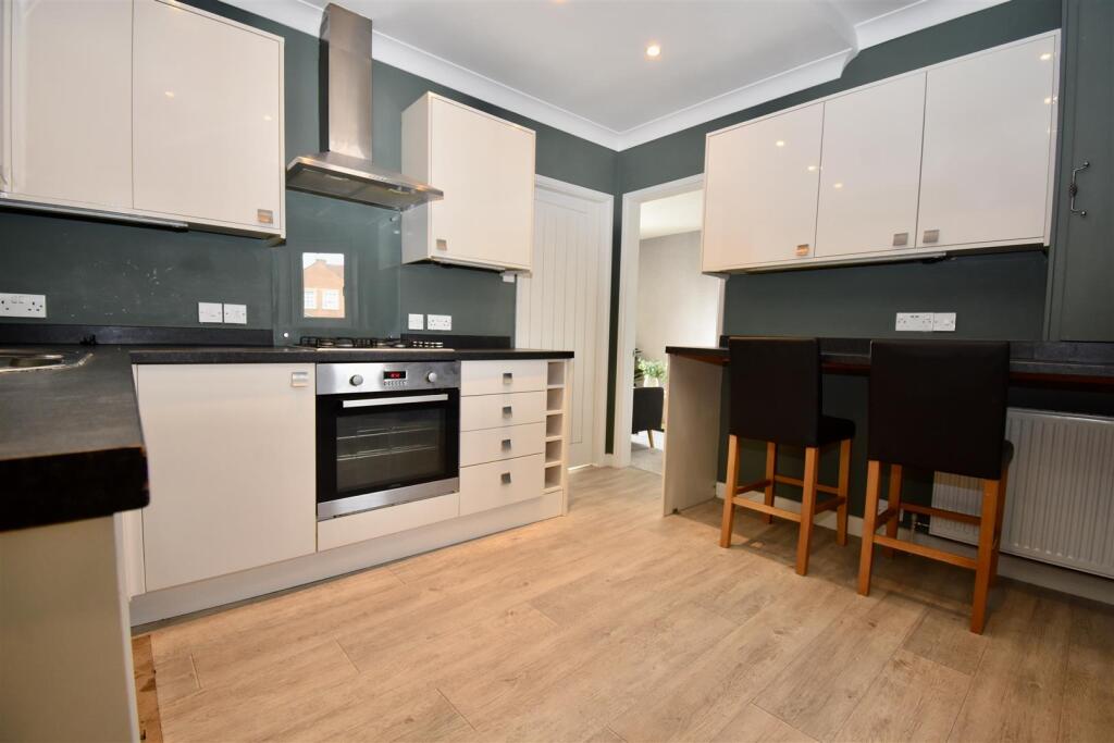 6A, Eastgate Square, Pickering photo 3