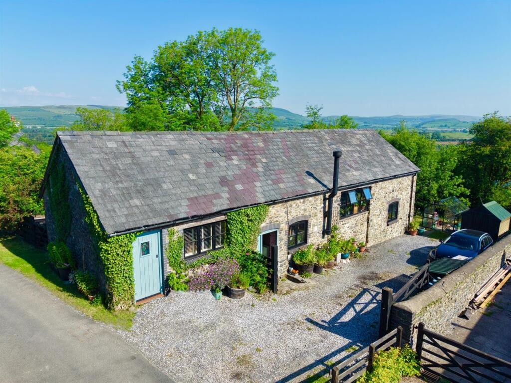 Main image of property: Cefn Gorwydd, Llangammarch Wells