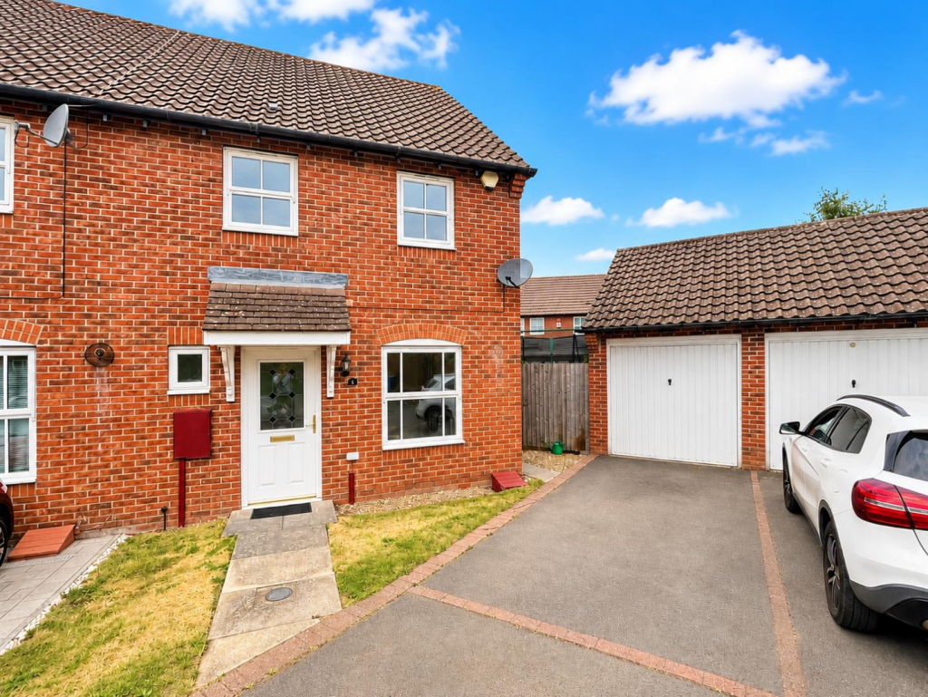 Main image of property: Keepers Close, Grange Park, Northampton