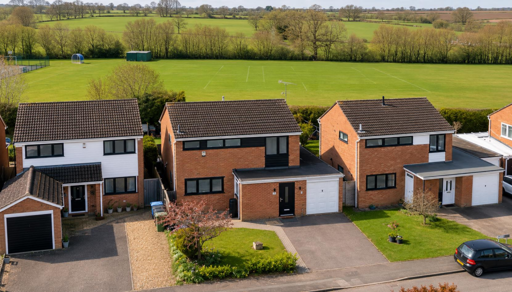 3-bed detached on Lodge Road, Fleckney, £350,000