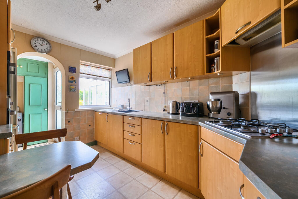 House in Teignbridge, Dawlish - More
