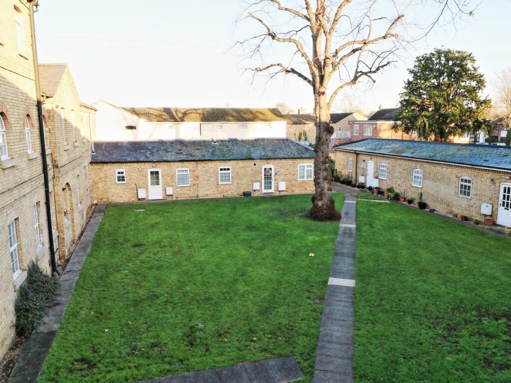 Main image of property: St Neots Road, Eaton Ford, St Neots, PE19