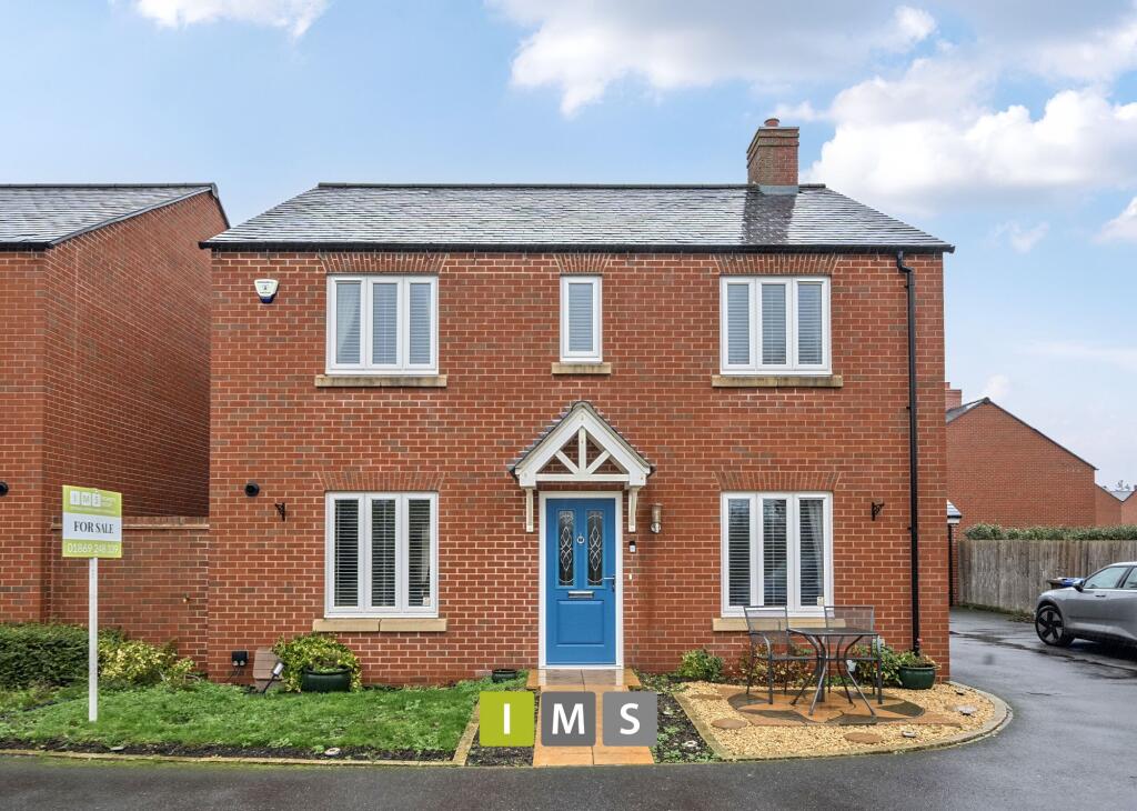 Main image of property: Maunde Close, Chesterton, OX26
