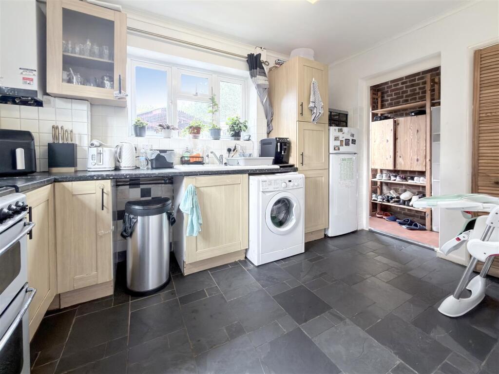 House in Twickenham - View 5