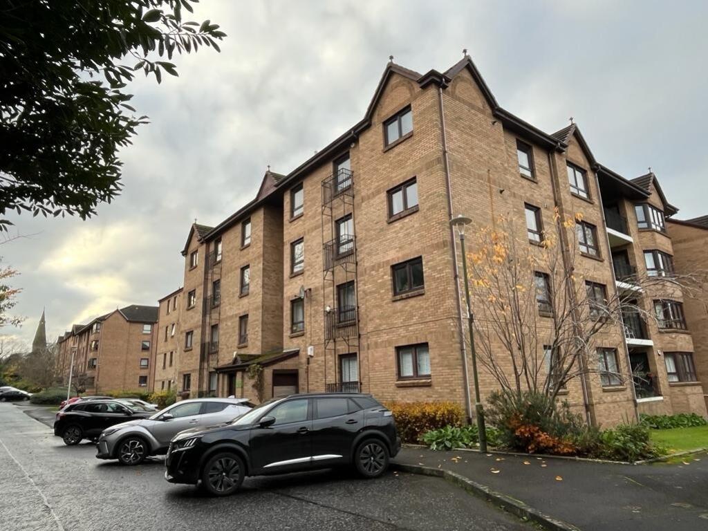 Main image of property: 15 Craigend Park, Edinburgh, EH16 5XX