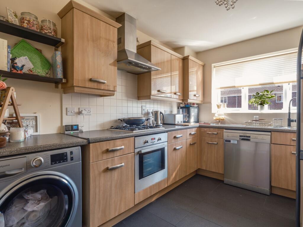 House in Newcastle upon Tyne, Blakelaw, Kenton - More