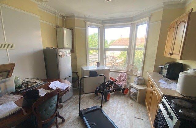 27A South Farm Road, Worthing, West Sussex, BN14 7AD - View 3