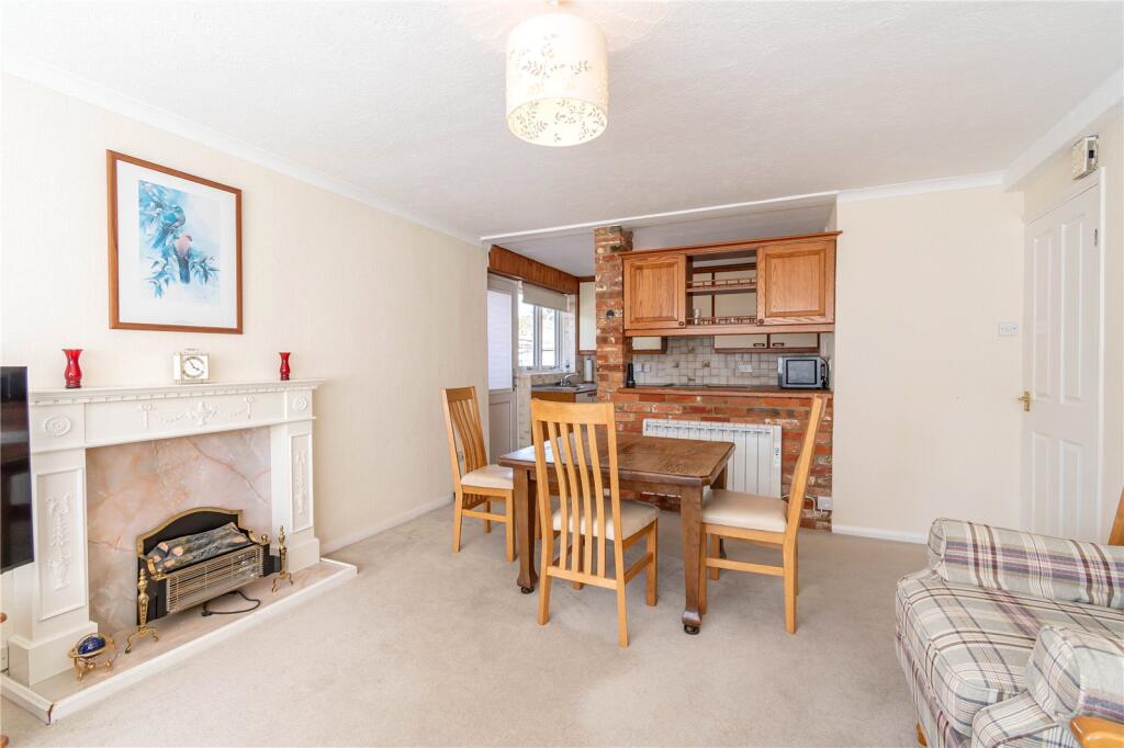 House in Newbury, West Berkshire - View 2