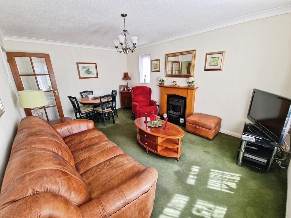 Fairfield Way, Totland Bay, Isle of Wight - View 5
