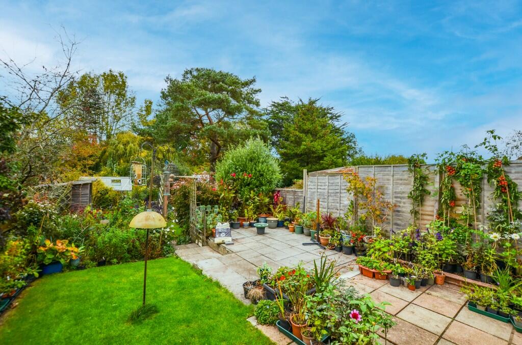 Windmill Road, Polegate, East Sussex, BN26 photo 2