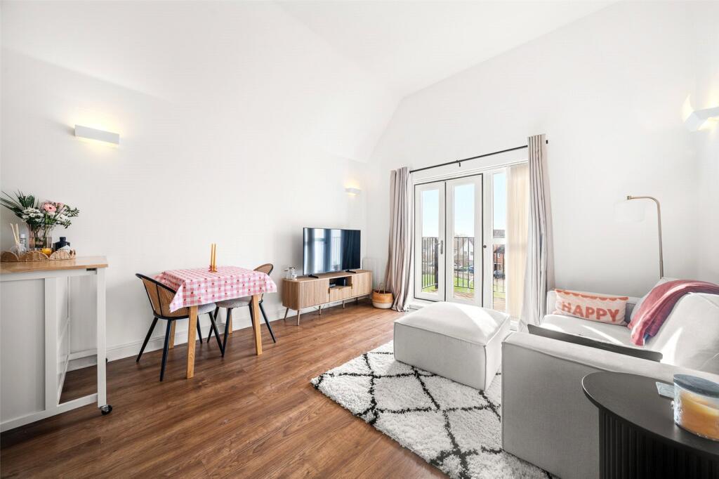 Apartment in Wokingham, Emmbrook - View 4
