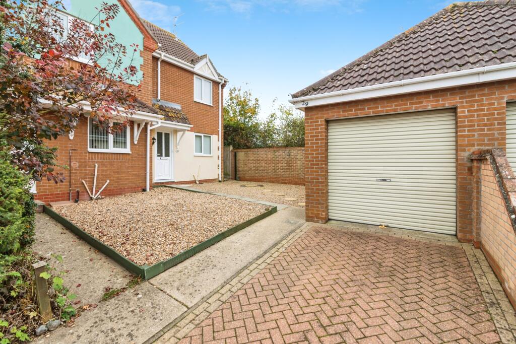 Main image of property: Meadowvale Close, Beccles, Suffolk, NR34