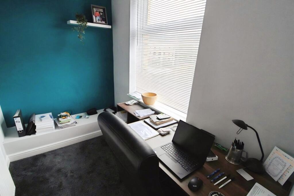 House in Bradford - View 5