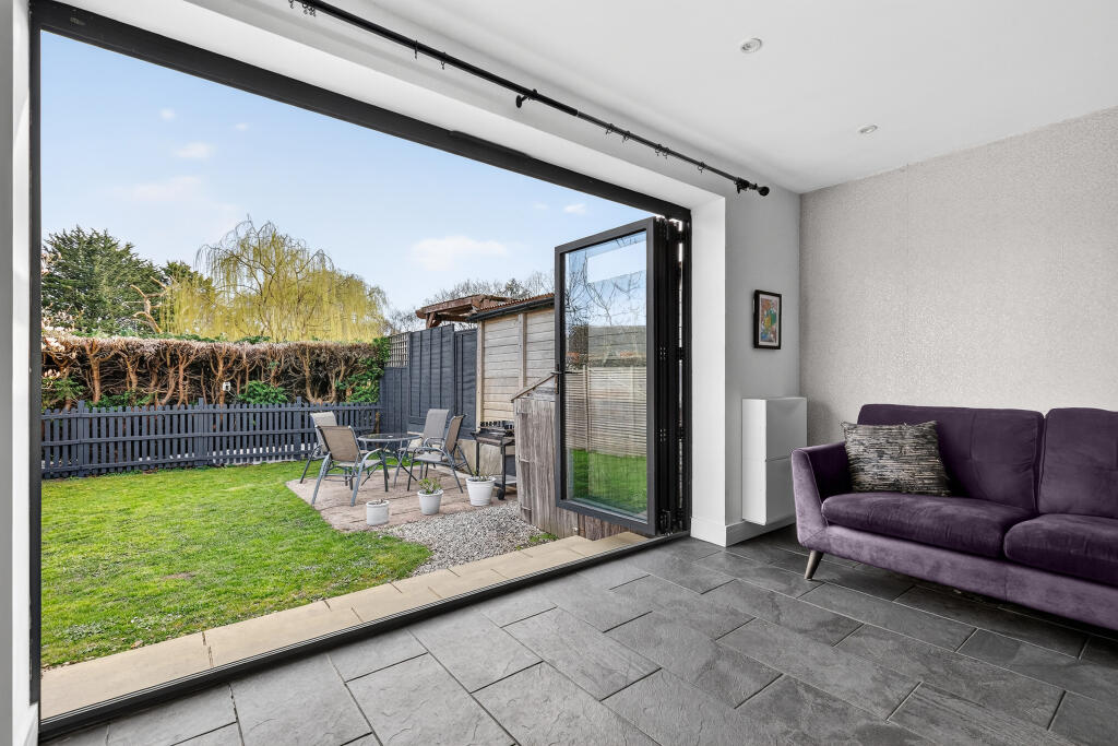 North View, Binfield, RG12 photo 3