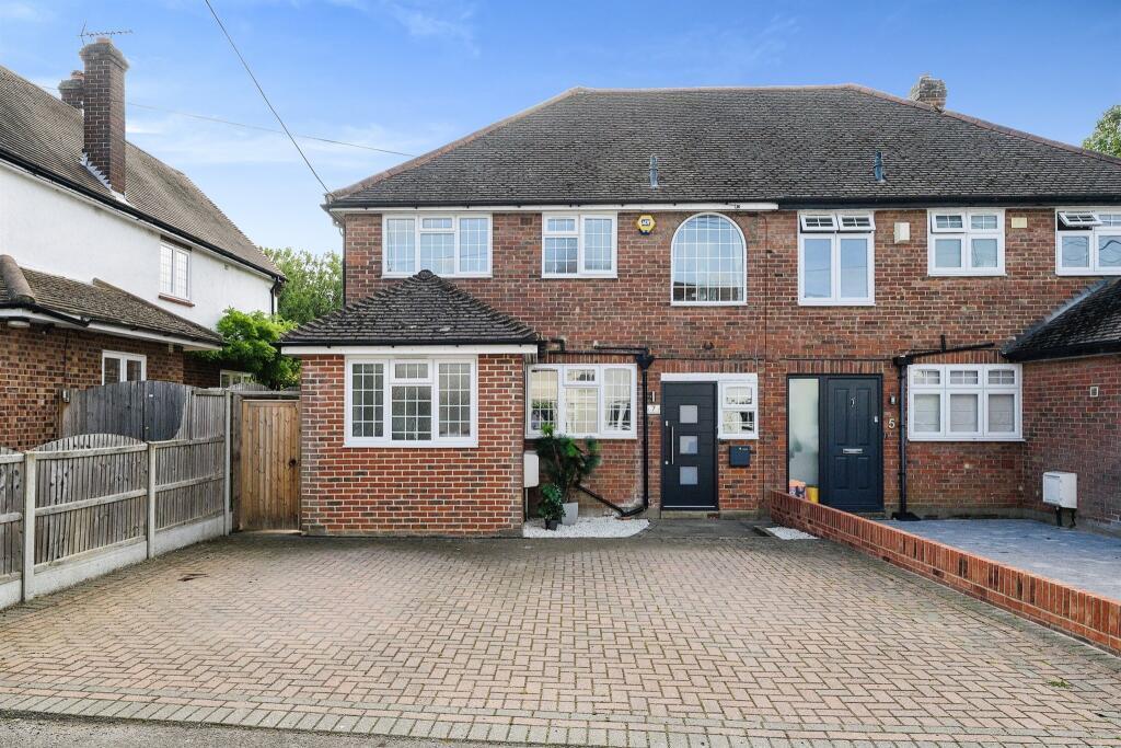 Cricketers Row, Herongate, CM13 photo 2