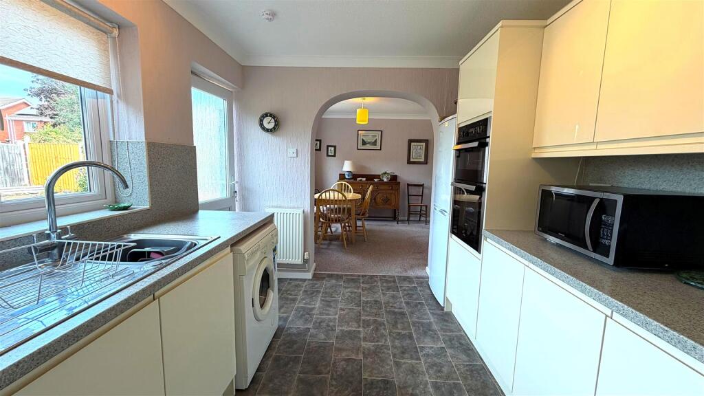 House in Worcester, Dines Green - View 4